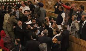 हंगामे के बीच जम्मू-कश्मीर विधानसभा में विशेष दर्जा बहाली प्रस्ताव पारित