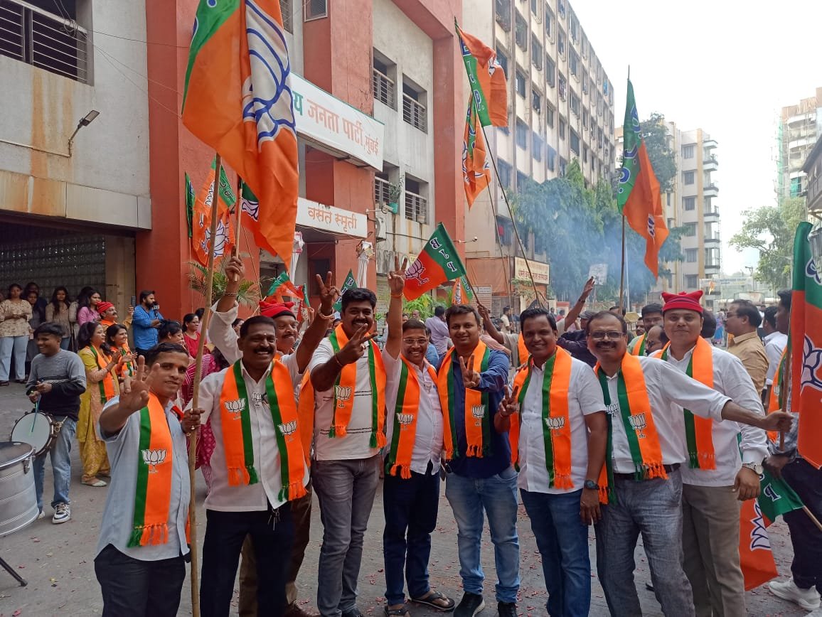 महाराष्ट्र में महायुति प्रचंड बहुमत के साथ वापस, झारखंड में झामुमो की सत्ता बरकरार