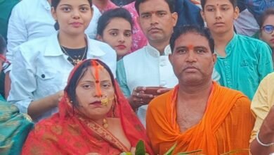 उगते सूर्य को अर्ध्य देकर,सूर्योपासना के महान पर्व पर हुई लोक मंगल की कामना