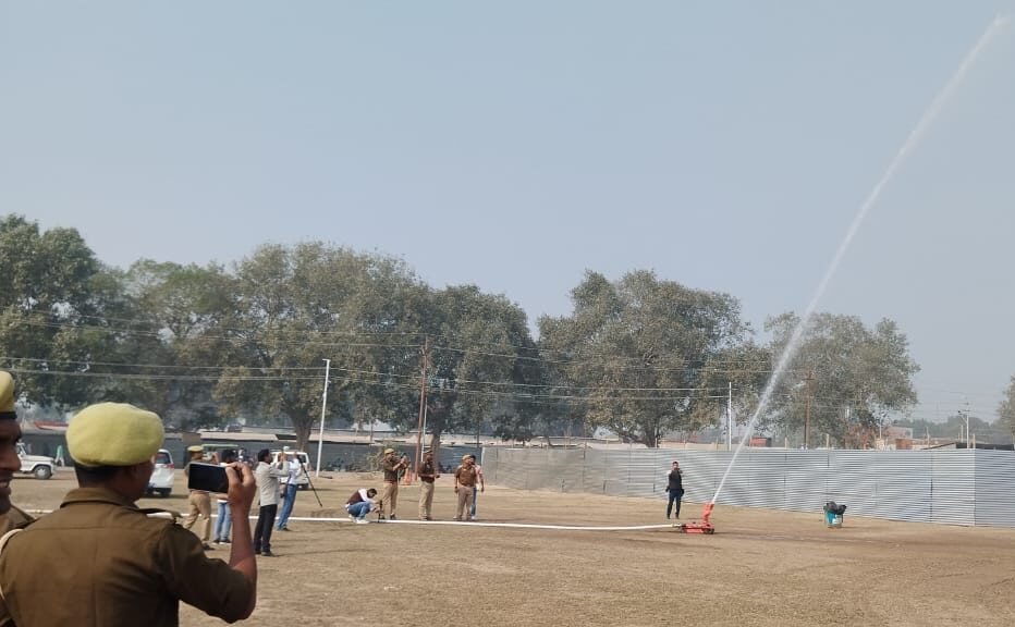 महाकुम्भ में आग बुझाएंगे फायर फाइटिंग रोबोट, एडीजी ने परखीं तैयारियां