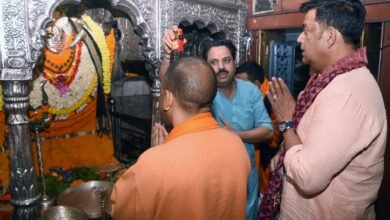 मुख्यमंत्री ने की बाबा विश्वनाथ व कालभैरव मंदिर में दर्शन-पूजन
