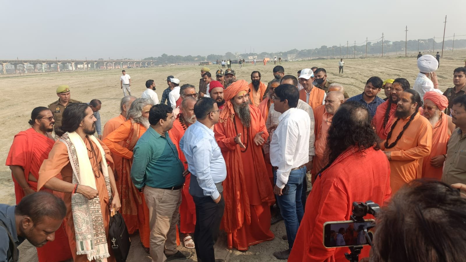 कुंभ क्षेत्र में अखाड़ों के बसावट की प्रकिया शुरू, अखाड़ों की उपस्थिति से कुंभ क्षेत्र में बढ़ी रौनक