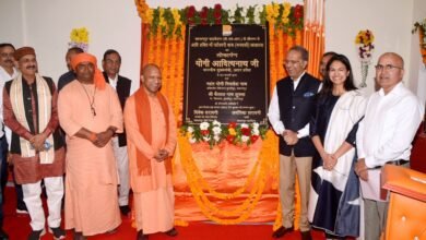 सीएम योगी ने मां पाटेश्वरी थारू (वनवासी) छात्रावास का किया लोकार्पण