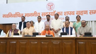 विधानसभा अध्यक्ष सतीश महाना ने सभी नवनिर्वाचित विधायकों को दिलाई शपथ