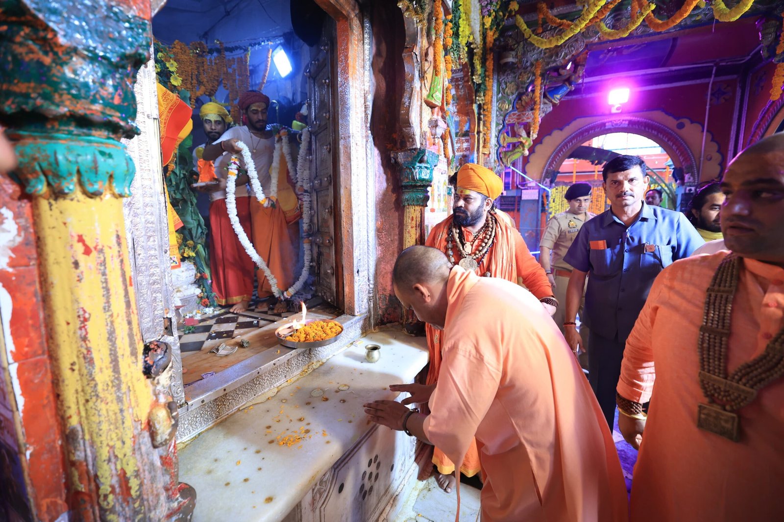 मुख्यमंत्री योगी आदित्यनाथ ने प्रभु श्रीराम से की प्रदेश की सुख-समृद्धि की कामना