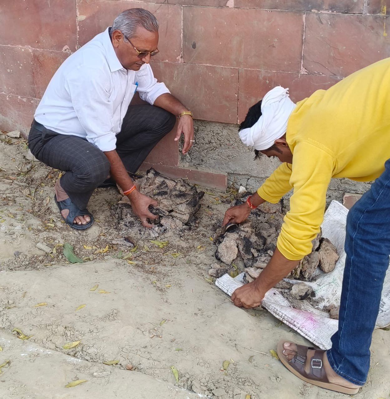 घाट की सफाई और मां गंगा का पूजन कर मनाया गंगा महोत्सव