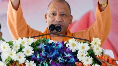 बोले योगी- ताली दोनों हाथ से बजती है, होली-दीवाली हर्षोल्लास से मनाई जाएगी तो ईद में भी बाधा नहीं होगी