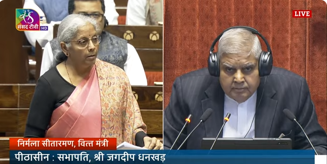 कांग्रेस ने लोकतंत्र की नहीं बल्कि एक परिवार की मजबूती के लिए संविधान संशोधन किये: सीतारमण