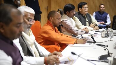 महाकुंभ से पहले प्रयागराज में टैक्सी, ऑटो, ई-रिक्शा चालकों का होगा पुलिस सत्यापन
