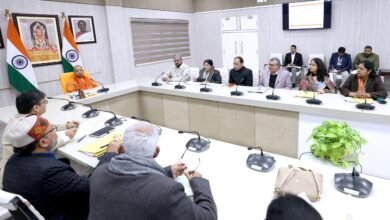 निर्माणाधीन विश्वविद्यालयों में जल्द सुनिश्चित कराई जाए नियमित कर्मचारियों की तैनातीः मुख्यमंत्री