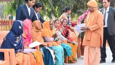 तत्परता और संवेदनशीलता से हो जनता की समस्याओं का समाधान : सीएम योगी