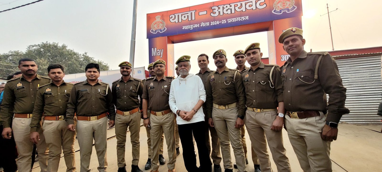 रेत पर बस रहे तंबुओं के शहर का देखा अलौकिक नजारा, संगम में लिया नौका विहार का भी आनंद