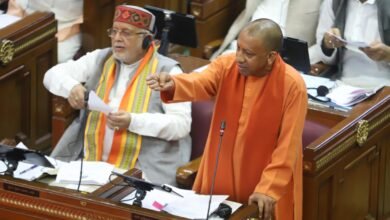योगी ने सपा को फिर दिलाया याद, हाईस्कूल-इंटर, स्नातक थर्ड डिवीजन व्यक्ति को यूपी पब्लिक सर्विस कमीशन का अध्यक्ष बना दिया गया था