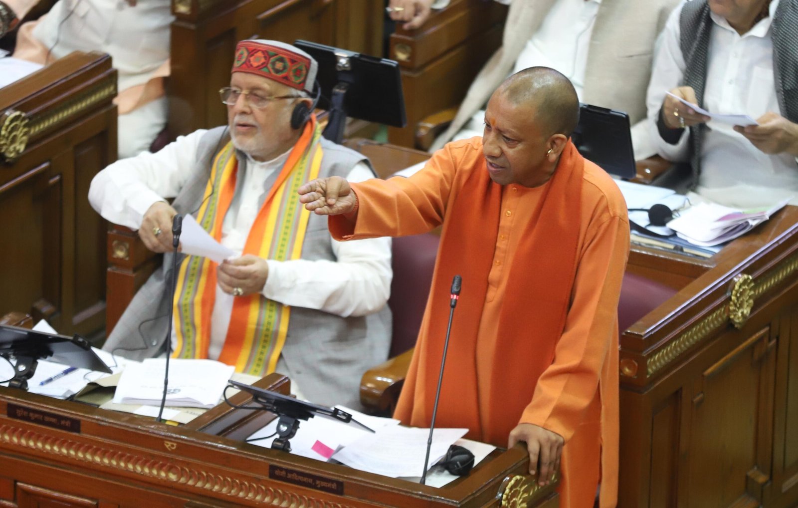 योगी ने सपा को फिर दिलाया याद, हाईस्कूल-इंटर, स्नातक थर्ड डिवीजन व्यक्ति को यूपी पब्लिक सर्विस कमीशन का अध्यक्ष बना दिया गया था
