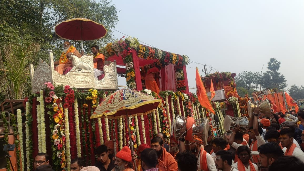 वैदिक संस्कृति के ध्वज वाहक श्री शंभू पंचअग्नि अखाड़े का महाकुम्भ क्षेत्र में हुआ भव्य प्रवेश