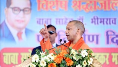 संविधान की प्रति दिखाकर ढोंग करने वाले बांग्लादेश में हिंदुओं पर हो रहे अत्याचार पर मौन क्यों : सीएम योगी