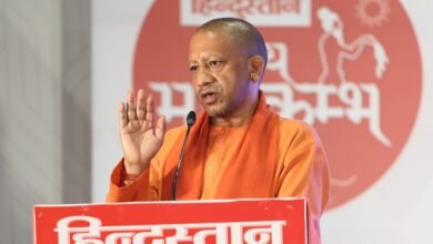 सीएम योगी ने एक समाचार पत्र समूह की तरफ से आयोजित दिव्य महाकुम्भ-2025 कार्यक्रम में की शिरकत