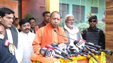 मुख्यमंत्री योगी आदित्यनाथ ने प्रयागराज में समीक्षा बैठक के बाद पत्रकार वार्ता में सभी से सहयोग का किया आह्वान