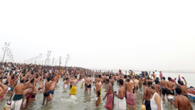 साधु-संतों-श्रद्धालुओं- कल्पवासियों- स्नानार्थियों और गृहस्थों ने किया संगम स्नान