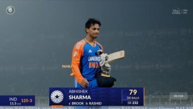 भारत ने इंग्लैंड को सात विकेट से हराया