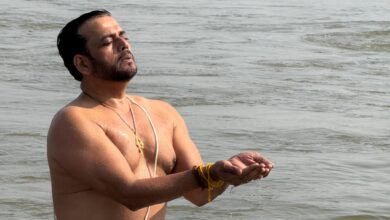 रवि किशन ने संगम में लगाई आस्था की डुबकी, सीएम योगी के प्रयासों को सराहा