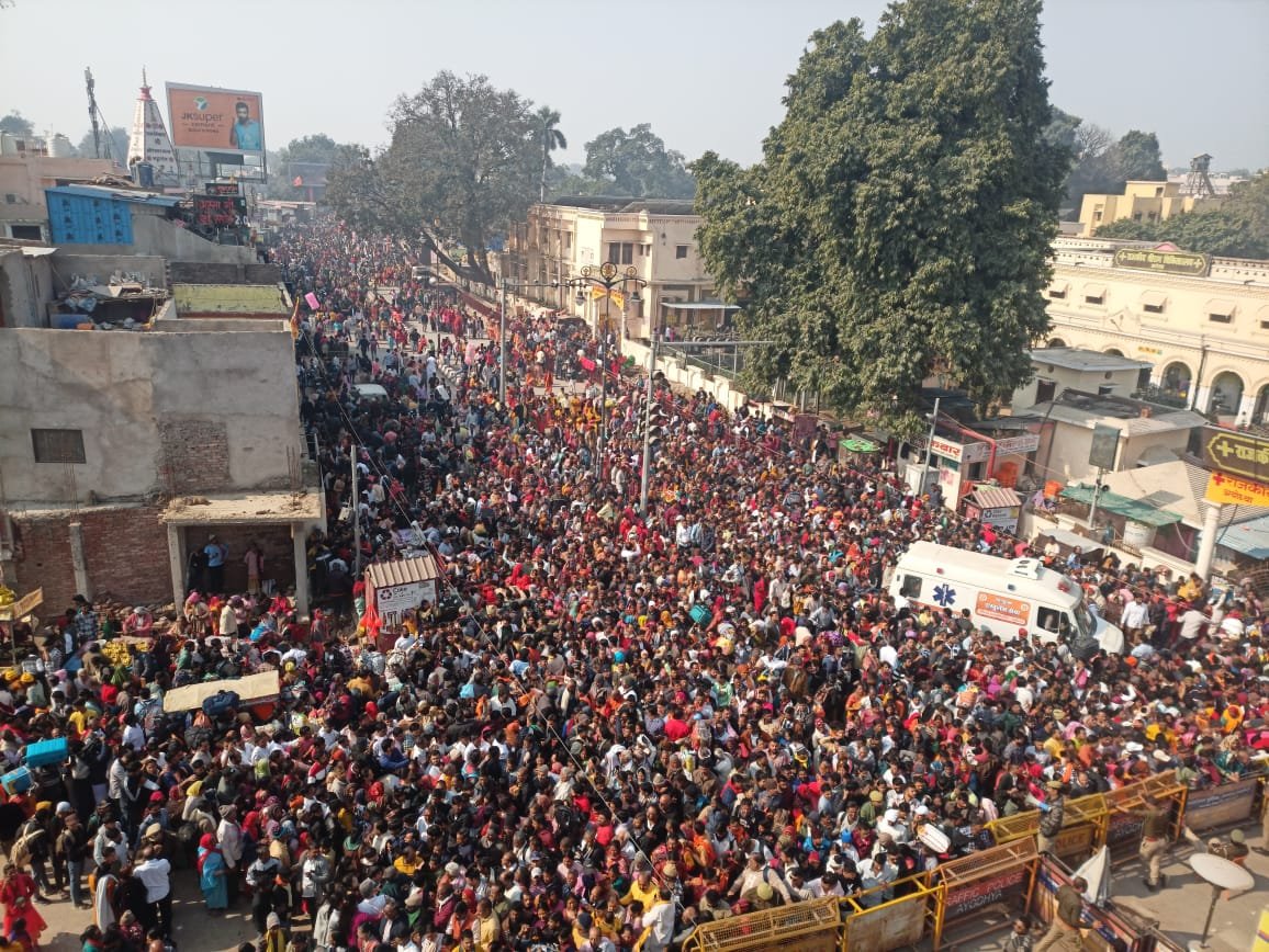 26 जनवरी से भरी हुई है अयोध्या, सभी पथ श्रद्धालुओं से खचाखच