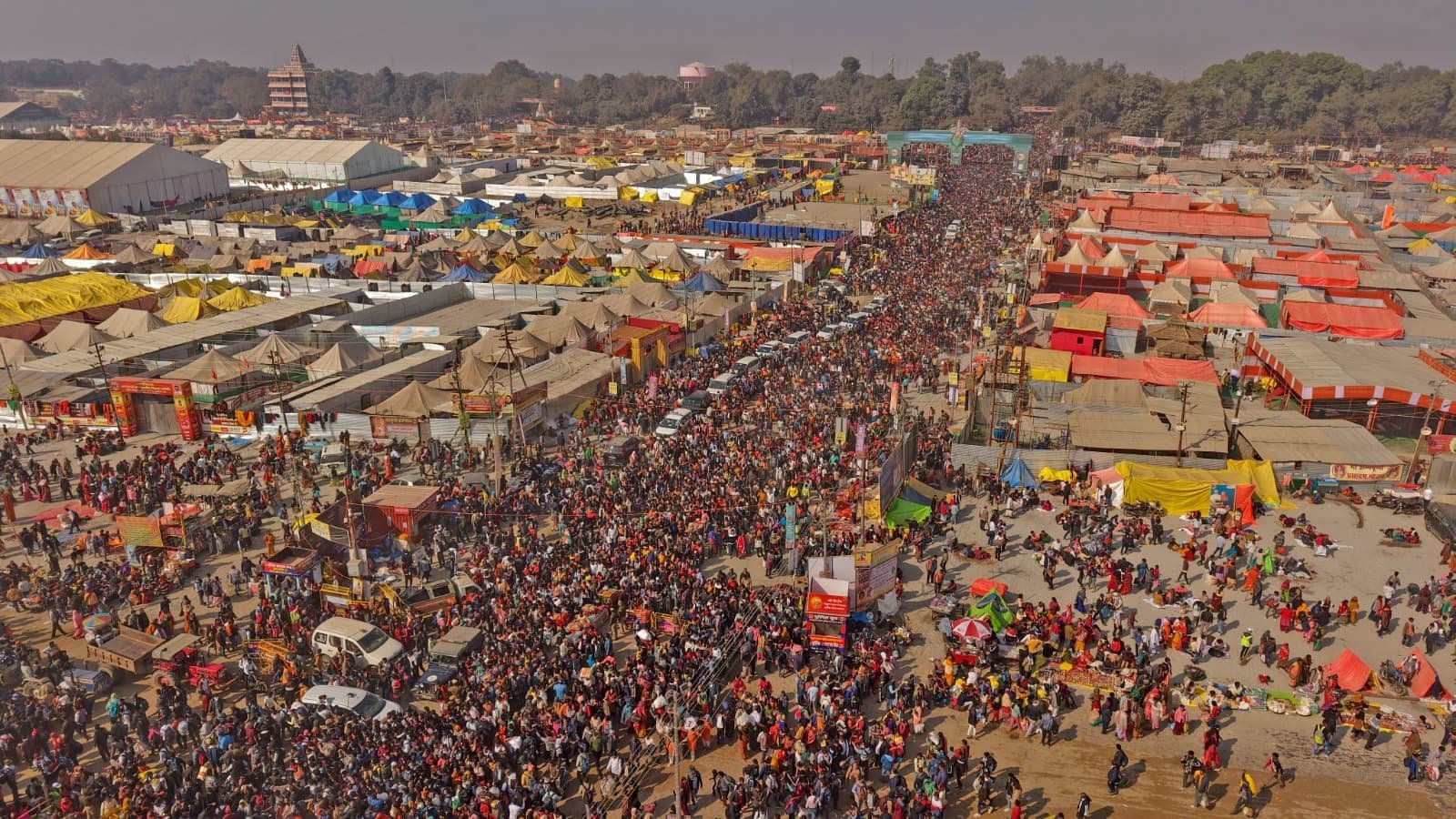 https://cmgtimes.com/ramlala-broke-old-records-25-lakh-devotees-reached-ayodhya.html