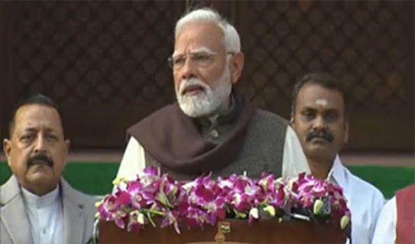 बजट सत्र से पहले मोदी ने किया मां लक्ष्मी का आवाहन