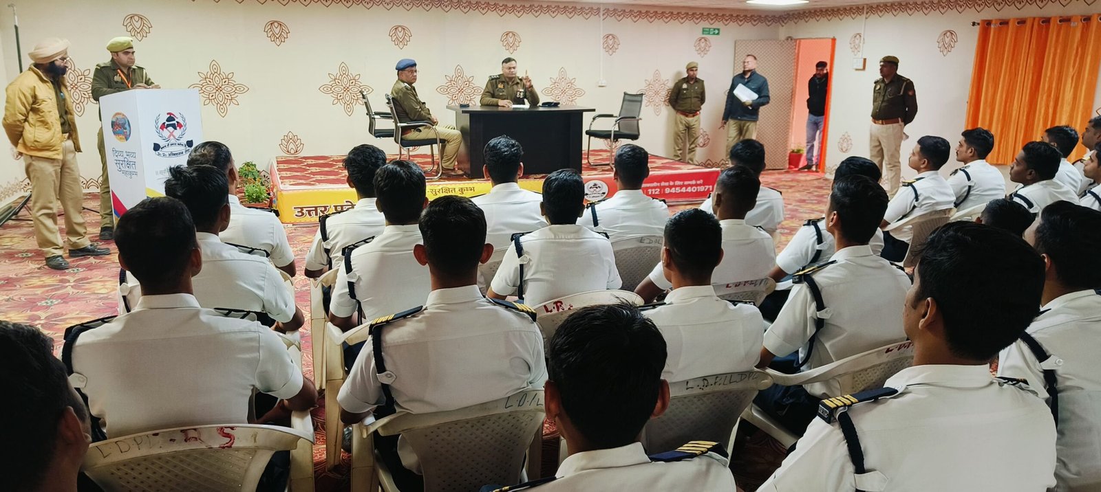 देश के कोने-कोने से कुंभ मेला की सुरक्षा हेतु पहुंच रहे हैं फायरफाइटर