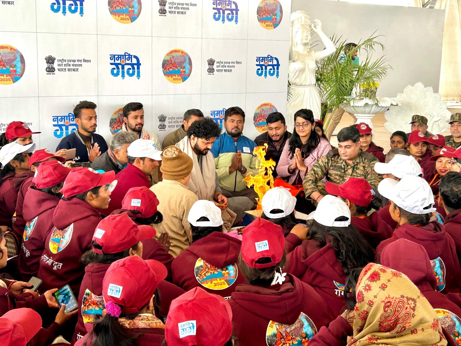 युवाओं ने लिया गंगा स्वच्छता का सामूहिक संकल्प.200 से अधिक गंगा सेवा दूतों ने लिया भाग.कई स्वयंसेवी संगठनों ने लिया हिस्सा.
