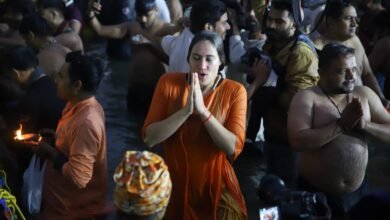 दुनिया के कई देश, हर राज्य और हर जाति के लोगों ने एक साथ लगाई संगम में डुबकी