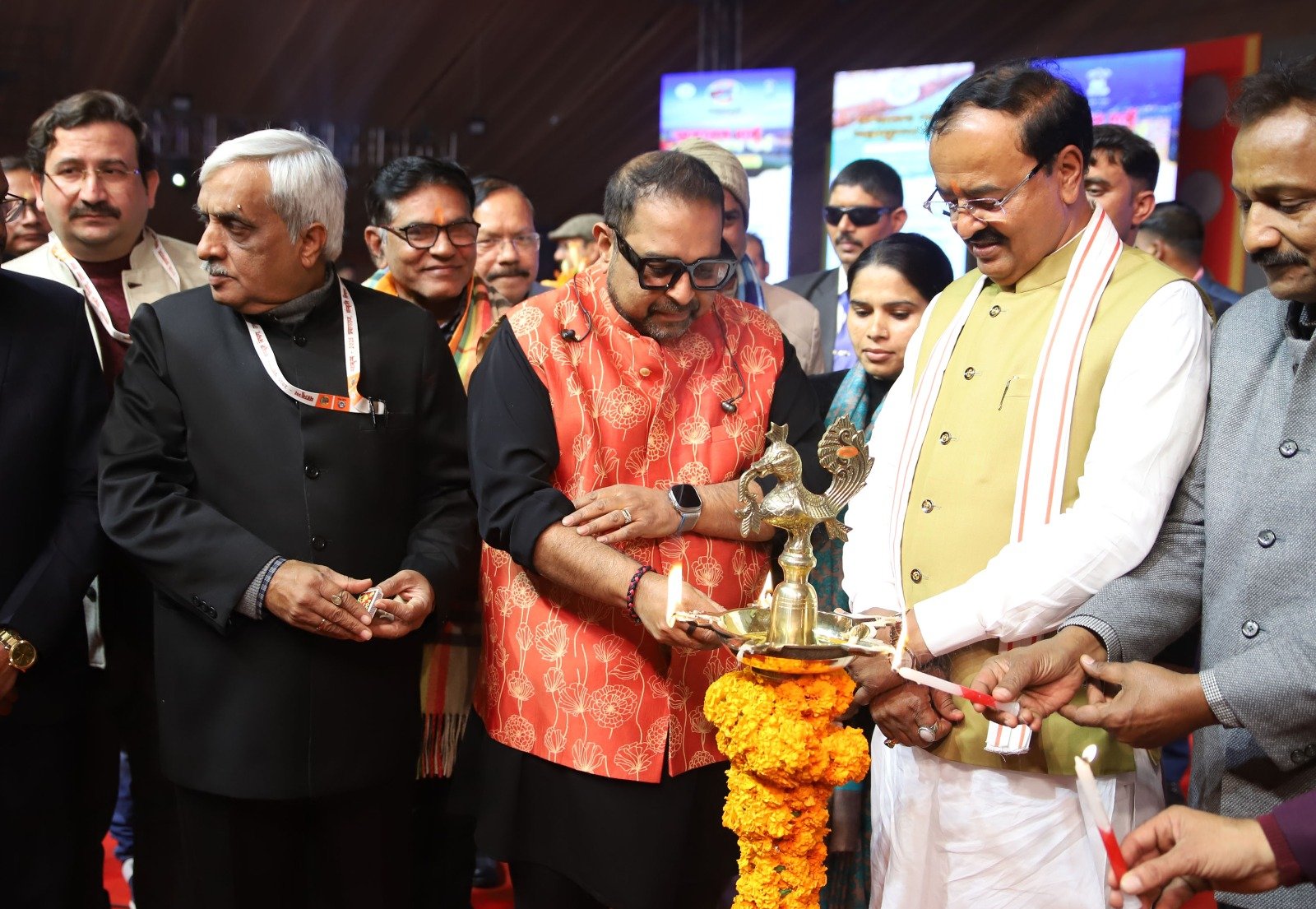 गंगा पंडाल में "संस्कृति का संगम" , शंकर महादेवन ने "चलो कुंभ चले" गीत से किया मंत्रमुग्ध