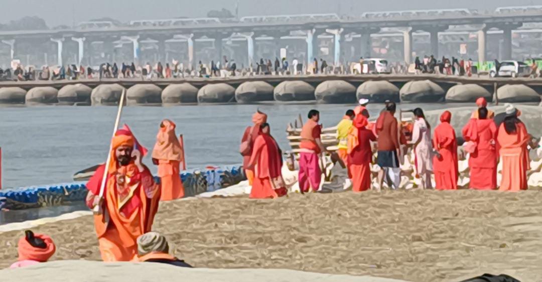 विदेशी महिलाओं पर भी चढ़ा सनातन का रंग, नागा दीक्षा लेने वाली महिलाओं में विदेश से आई तीन महिलाएं भी शामिल