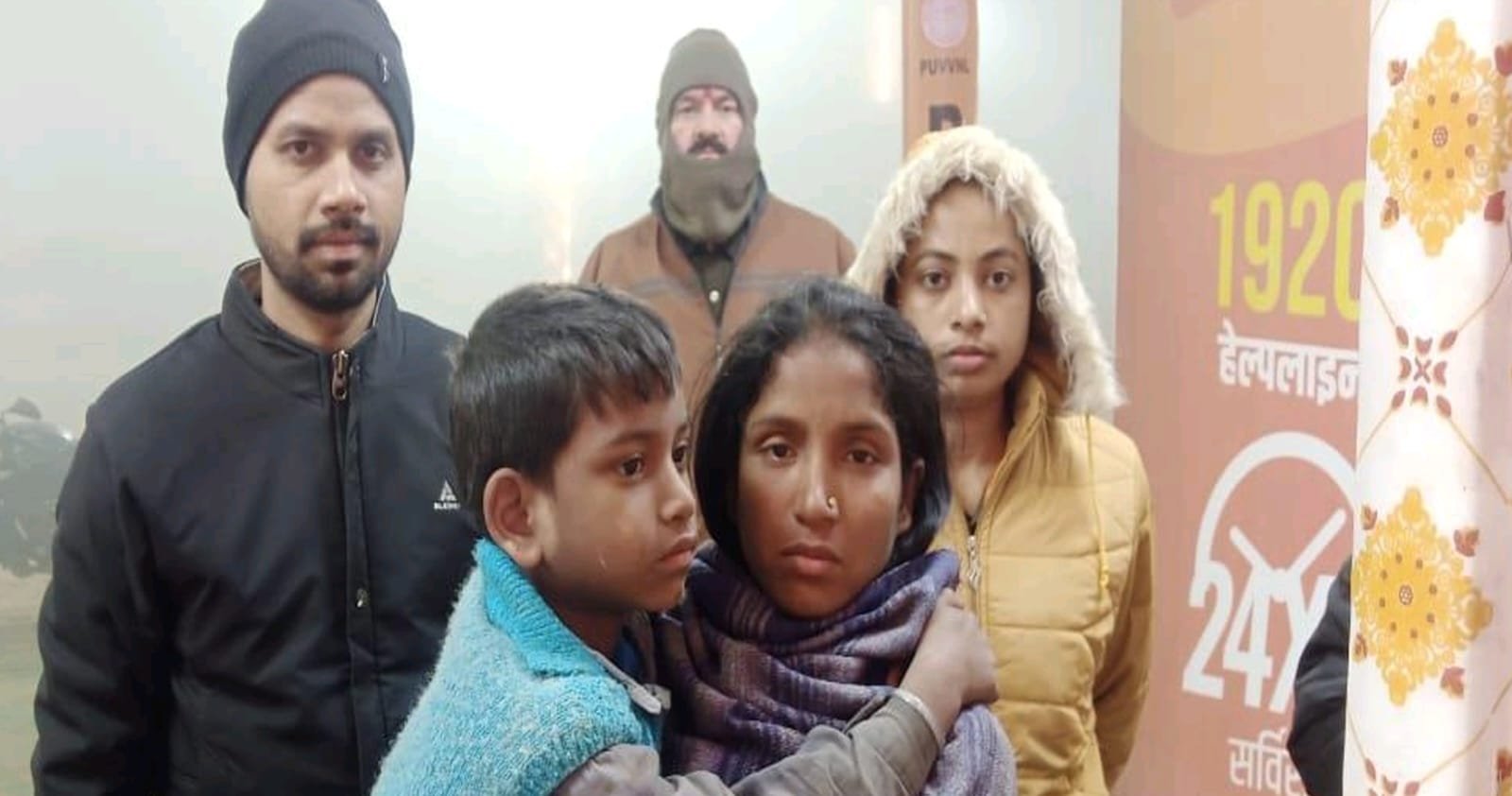 योगी सरकार का सराहनीय कदम, सेक्टर 4 में 2 बच्चों को परिजनों से मिलाया