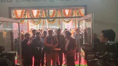 यूपी के संसदीय कार्य मंत्री सुरेश खन्ना ने किया संविधान गैलरी का उद्घाटन