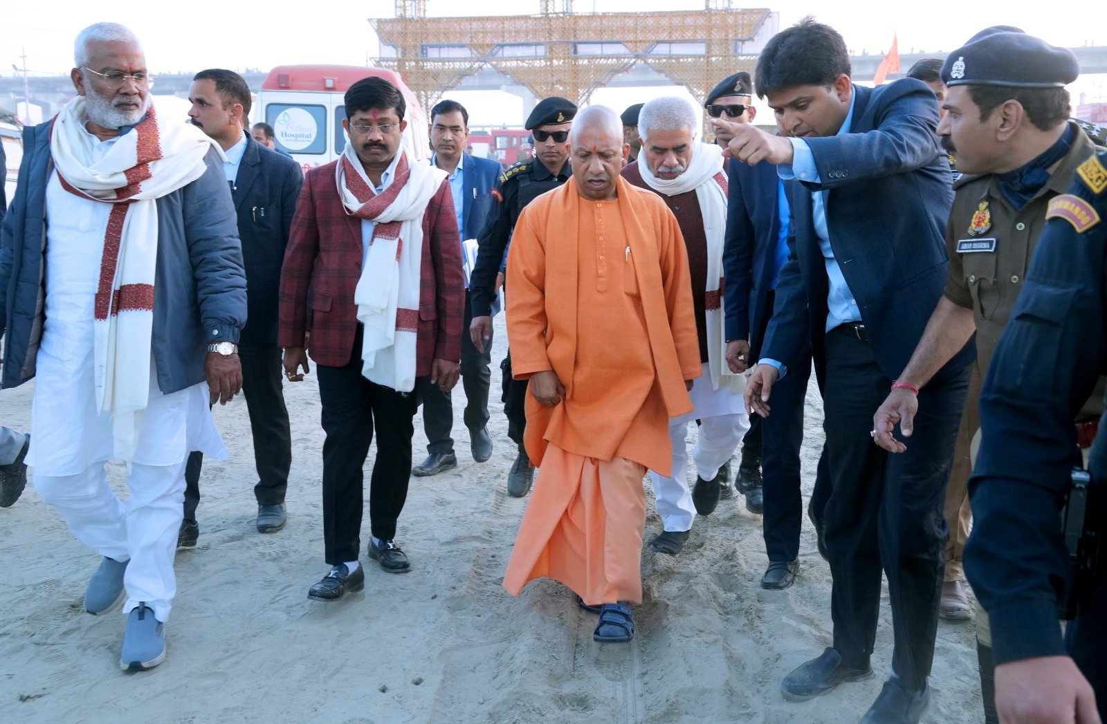 प्रधानमंत्री को मुख्यमंत्री ने दी पूरी जानकारी, बताया कोई जनहानि नहीं, आग पर तत्काल पा लिया गया काबू