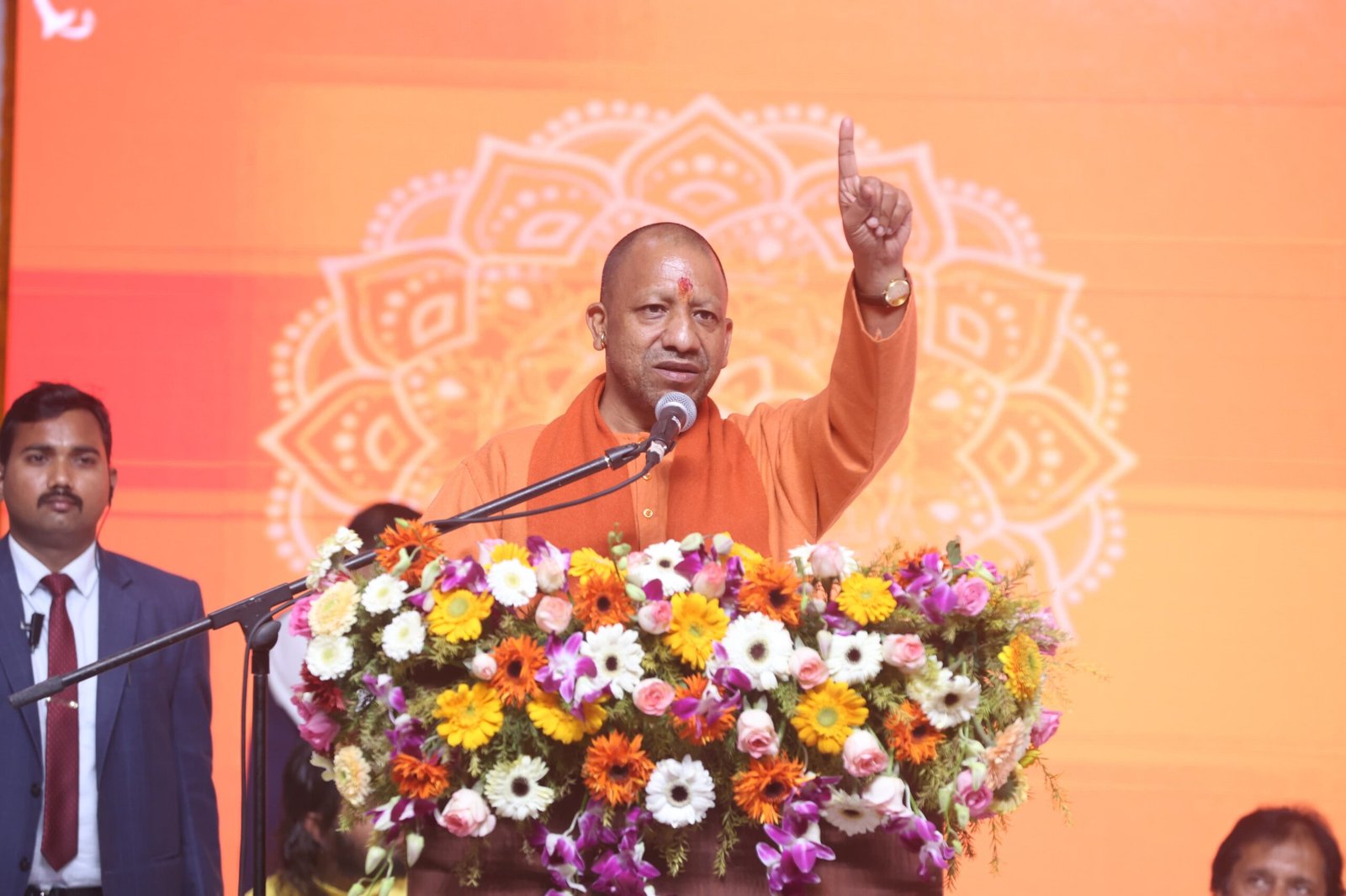 2023-2024 में भारत देश की जीडीपी की वृद्धि दर 9.6 प्रतिशत थी जबकि उत्तर प्रदेश की वृद्धि दर 11.6 प्रतिशत रही .