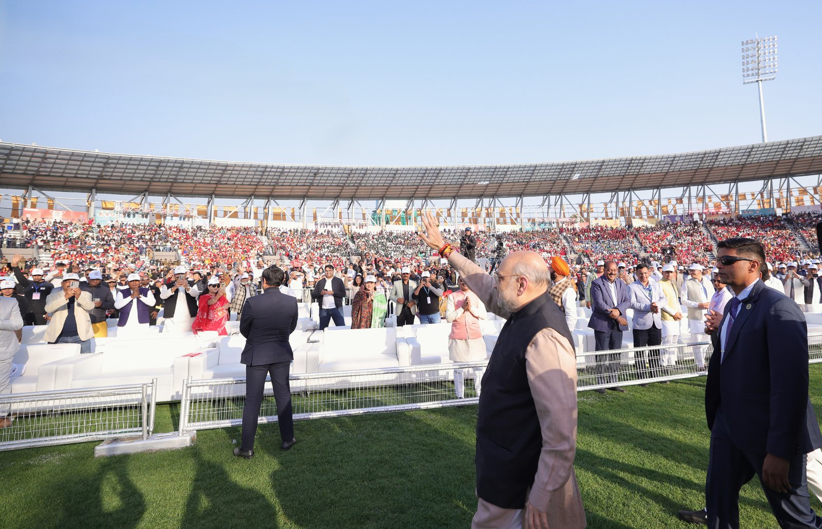 जीत का जज्बा रखना, हार से निराश न होना तथा हारने के बाद भी अगले पल जीतने की प्रेरणा का नाम ही ‘खेल’ है