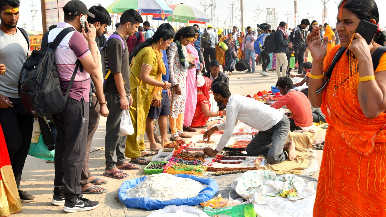 महाकुंभ में तीन लाख करोड़ के कारोबार का अनुमान : कैट