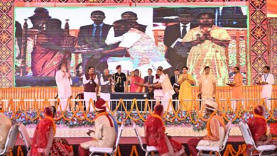 स्वयं को शिक्षित और आत्मनिर्भर बनाने के निरंतर प्रयास करें महिलाएं : मुर्मु