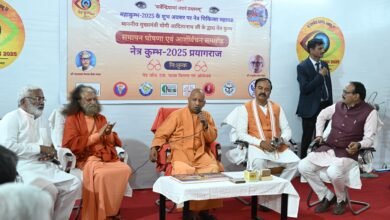 सीएम ने बड़े हनुमान मंदिर में किए दर्शन, महाकुम्भ की सफलता के लिए सभी संतों का जताया आभार