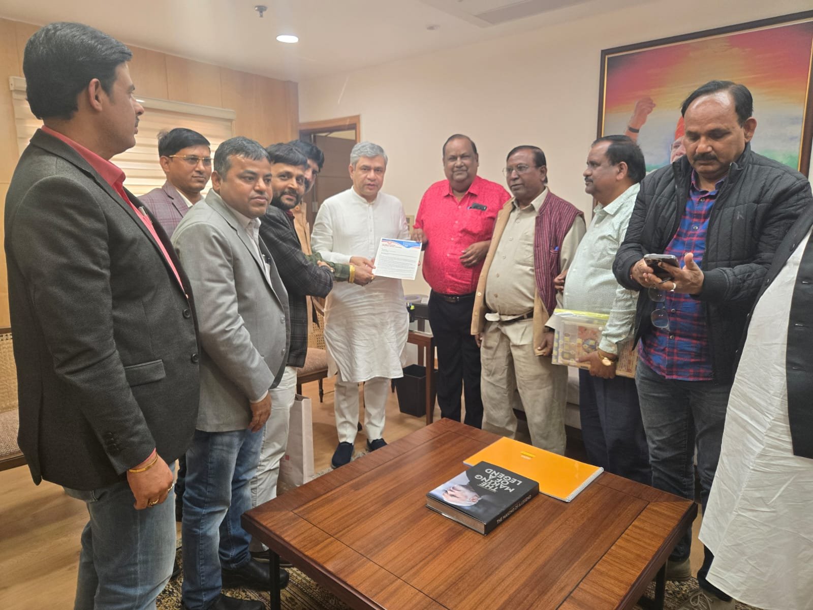 केंद्रीय सूचना एवं प्रसारण मंत्री अश्विनी वैष्णव ने समाचारपत्रों के हित में दिया निर्देश
