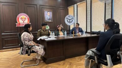 मॉक इंटरव्यू में यूपीएससी अभ्यर्थी प्रशासनिक अधिकारियों से सीख रहे परीक्षा नई रणनीति