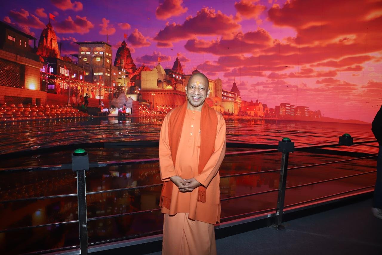 दिव्य-भव्य महाकुम्भ में आकर्षण का केंद्र रहा डिजिटल एक्सपीरियेंस सेंटर