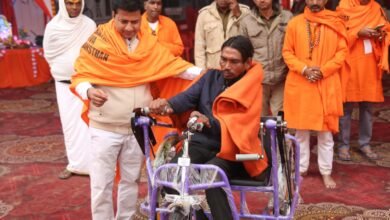 दिव्यांगों को पवित्र संगम में डुबकी लगवाने का भी किया गया प्रबंध, जरूरतमंदों के लिए कंबल व भंडारे का भी आयोजन