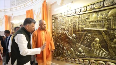 उत्तर प्रदेश विधानसभा के मुख्य द्वार का सीएम ने किया उद्घाटन, भित्तिचित्रों का किया अनावरण