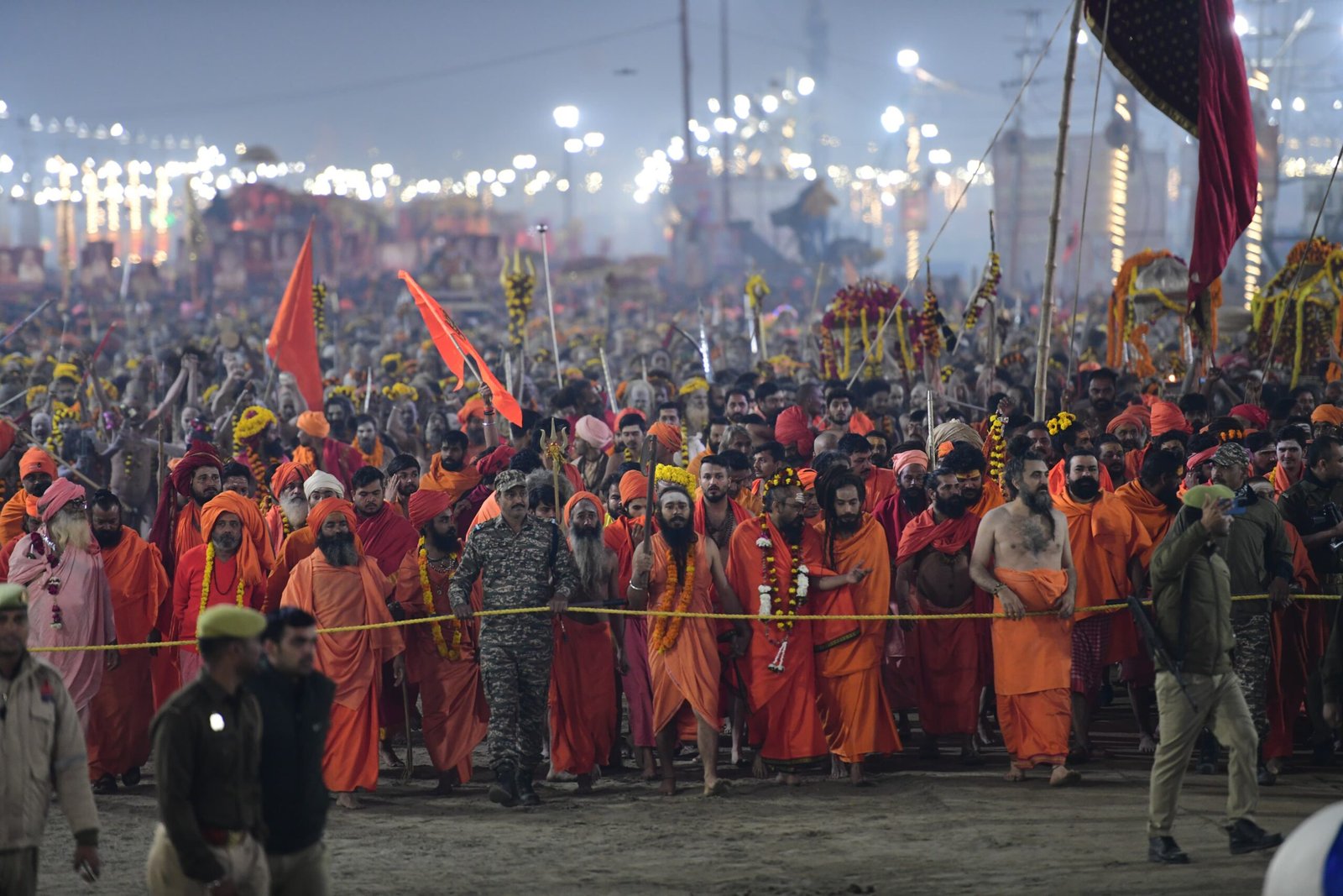 बसंत पंचमी पर अमृत स्नान का दिव्य आयोजन, साधु संतों ने की व्यवस्थाओं की प्रशंसा