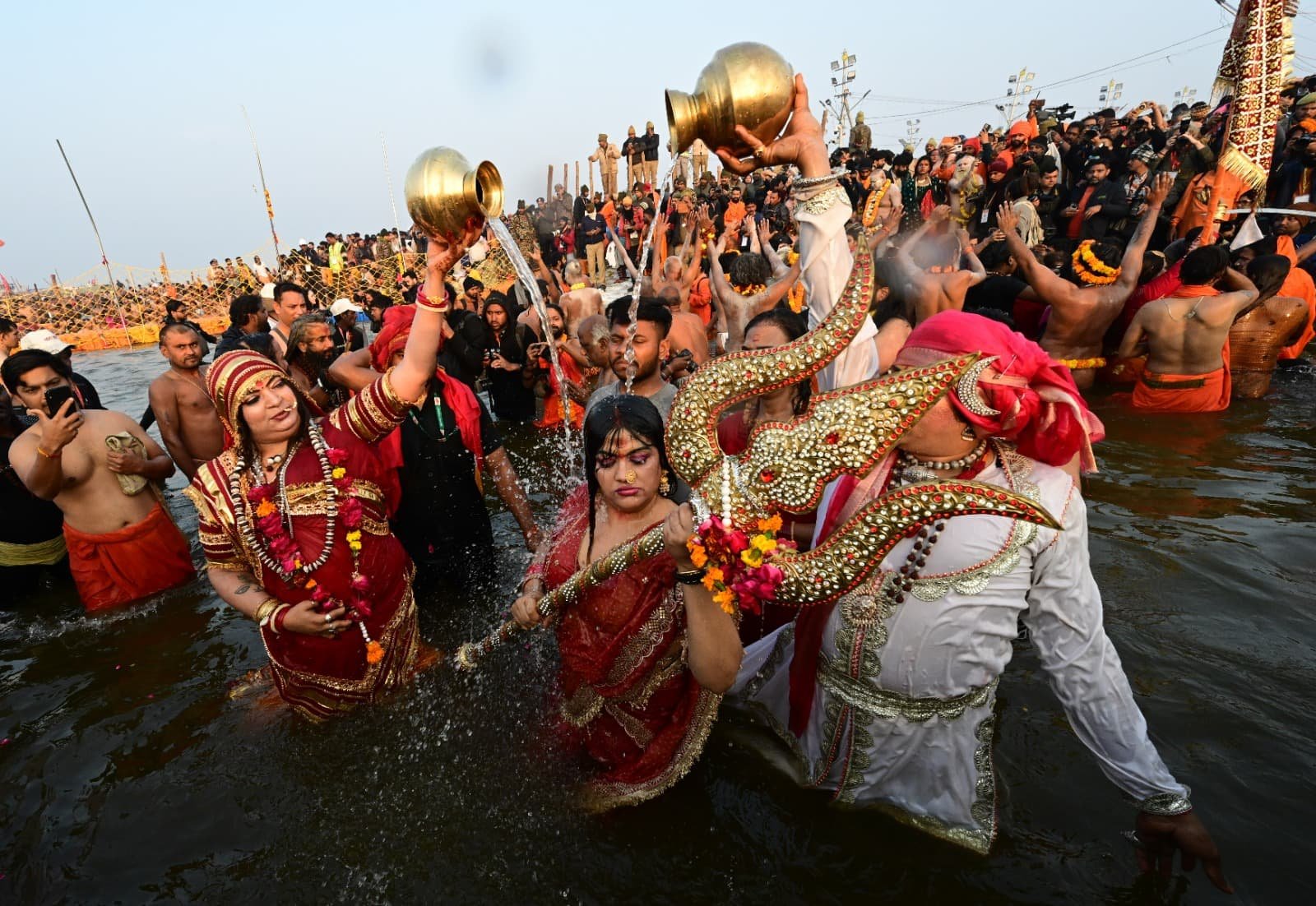 श्रद्धालुओं का कहना है कि सोशल मीडिया की अफवाहे निकली पूरी तरह झूठ