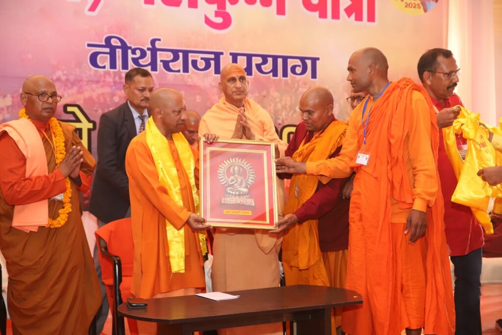 सीएम बोले- भगवान बुद्ध ने दुनिया को करुणा और मैत्री का संदेश दिया, आज यदि भारत रहेगा तो भगवान बुद्ध का संदेश भी रहेगा 