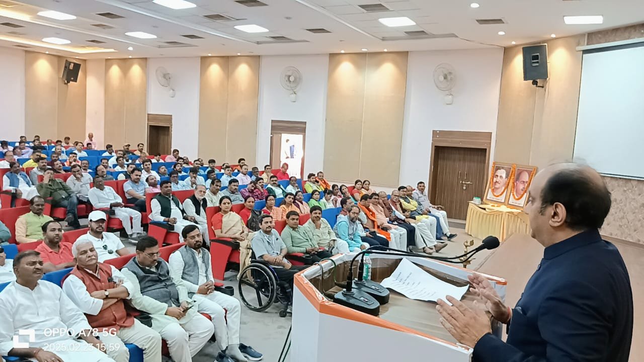 केंद्रीय बजट आत्मनिर्भर भारत की ओर बढ़ता एक कदम : डॉ. सुधांशु त्रिवेदी